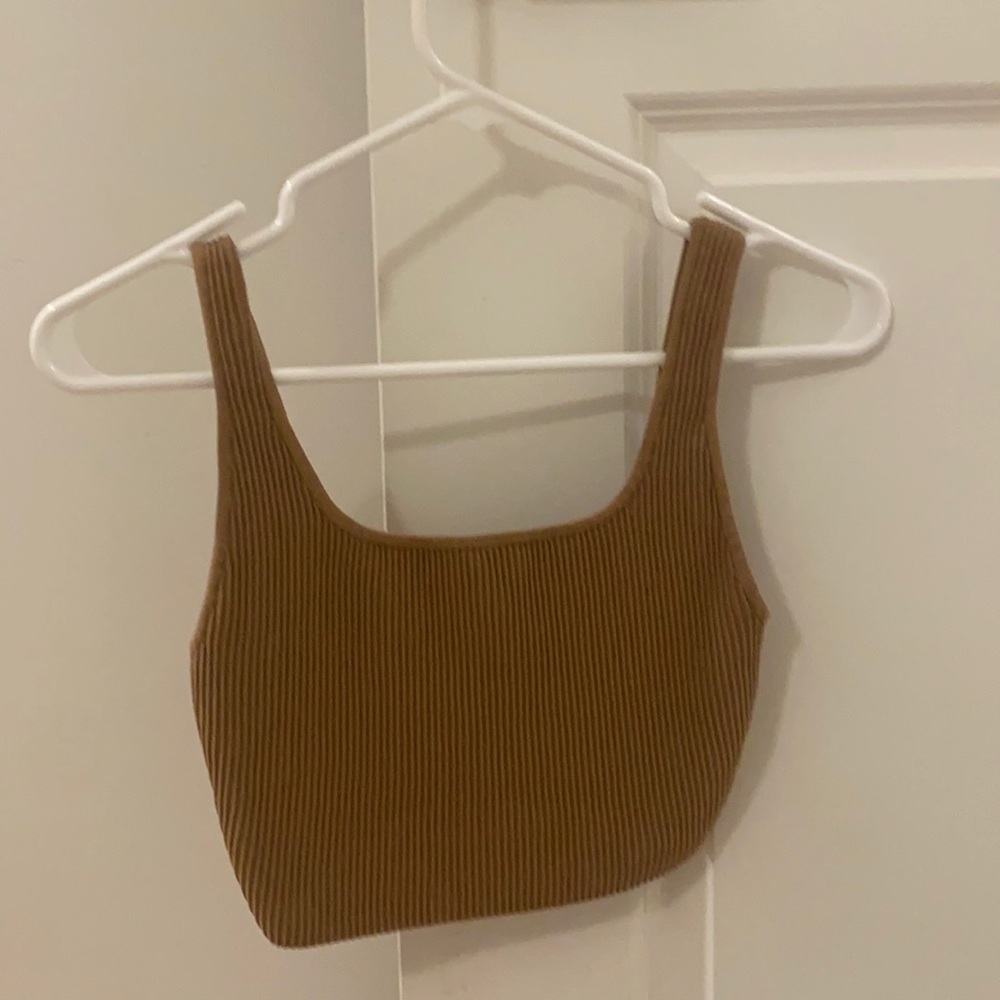 Babaton Aritzia Sculpt Knit Squareneck Cropped Tank